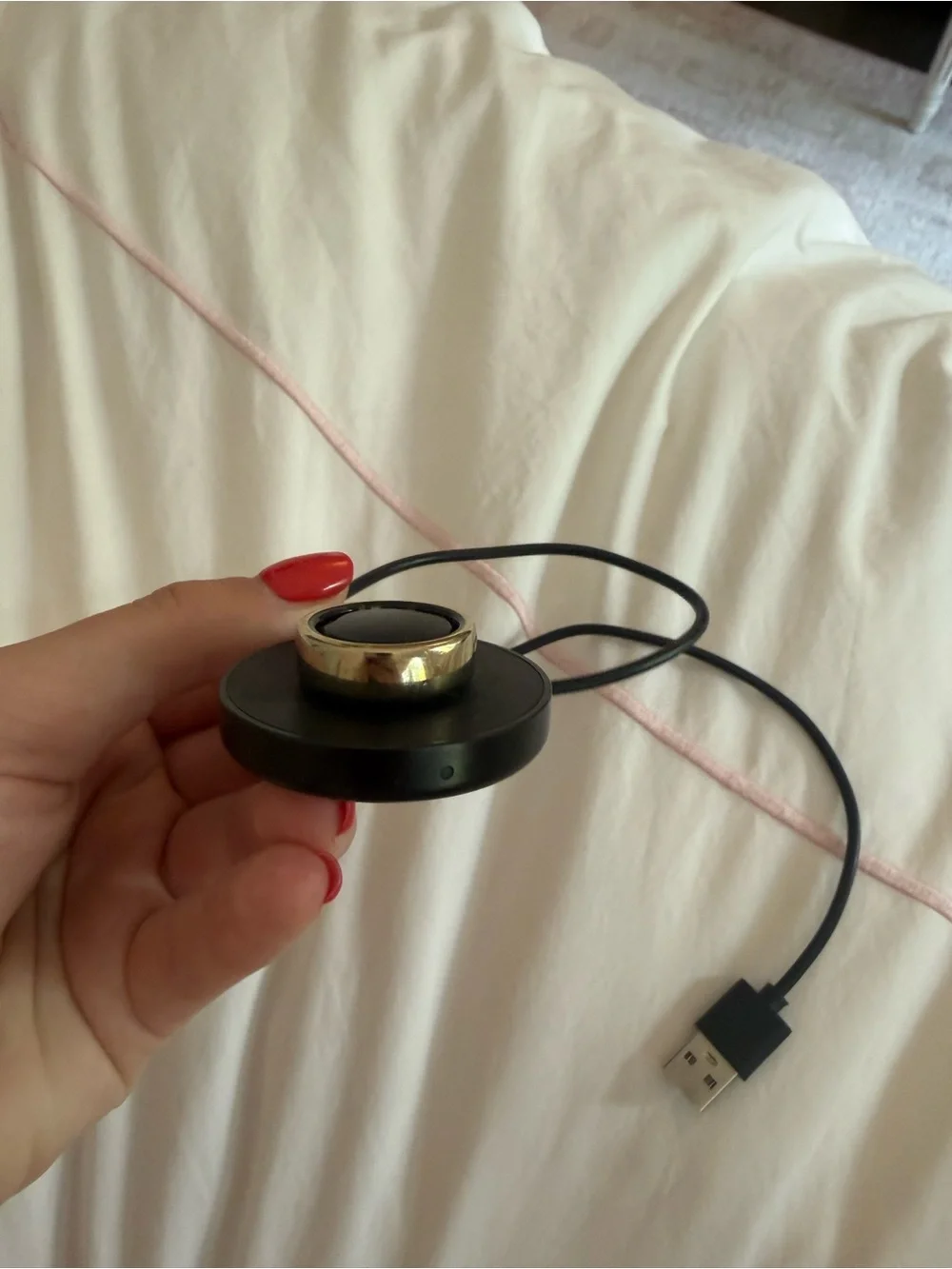 Gold Oura ring 3 and charger size 10
